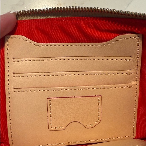 Vintage Dooney & Bourke Red and Tan Heart Charm Wristlet NWOT - Picture 5 of 10